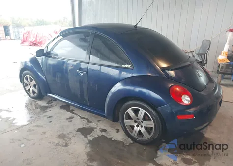 2006 Volkswagen New Beetle 2.5 z USA, uszkodzony, nr VIN 3VWRW31C86M405655